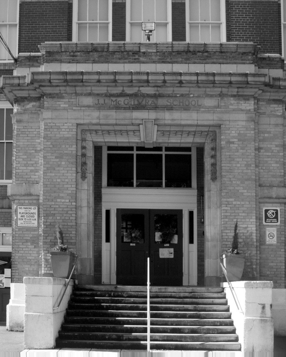 Main entrance of McGilvra School.